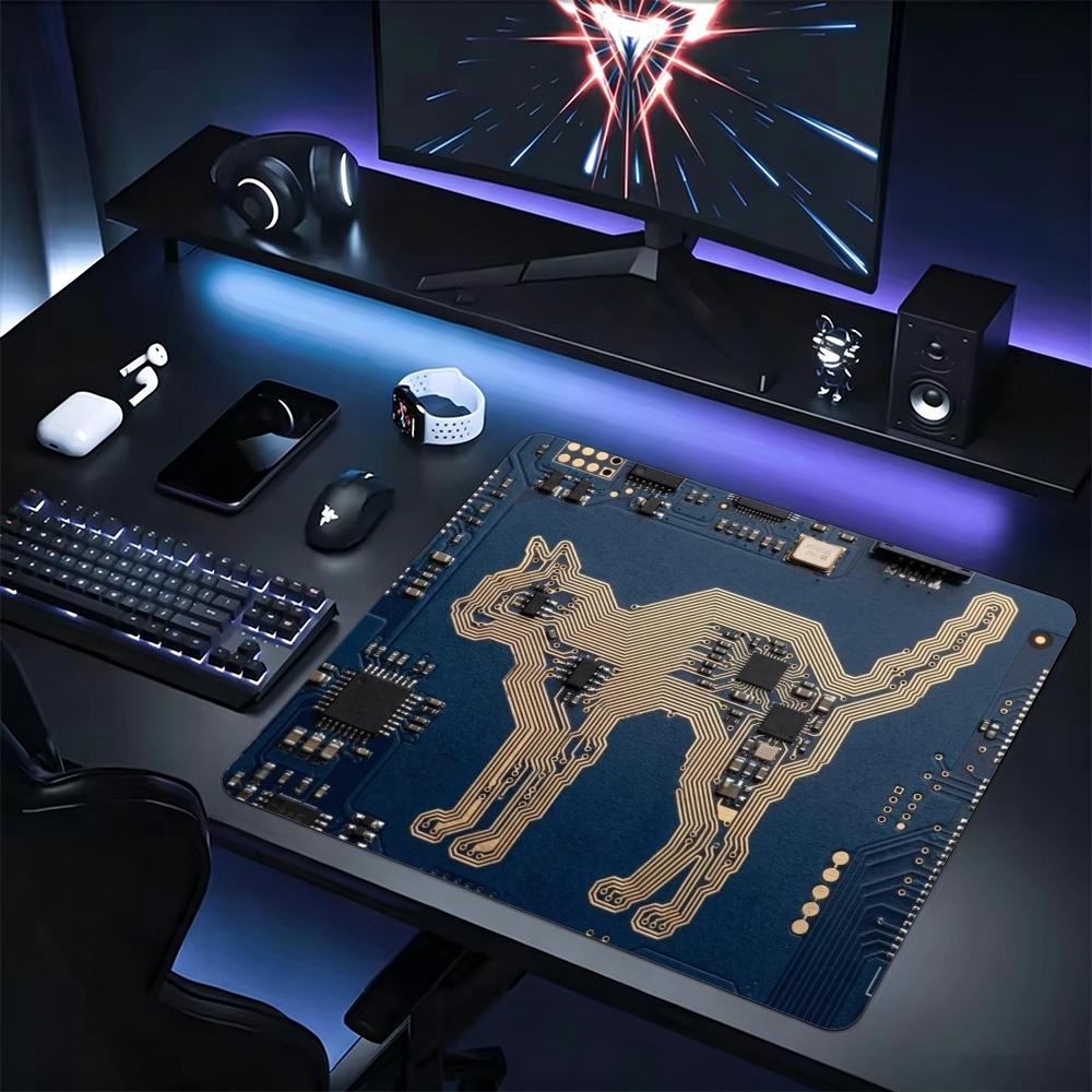 لوحة ماوس صغيرة بتصميم قطة بكس - مراجعة Retro Gaming Desk وسعره