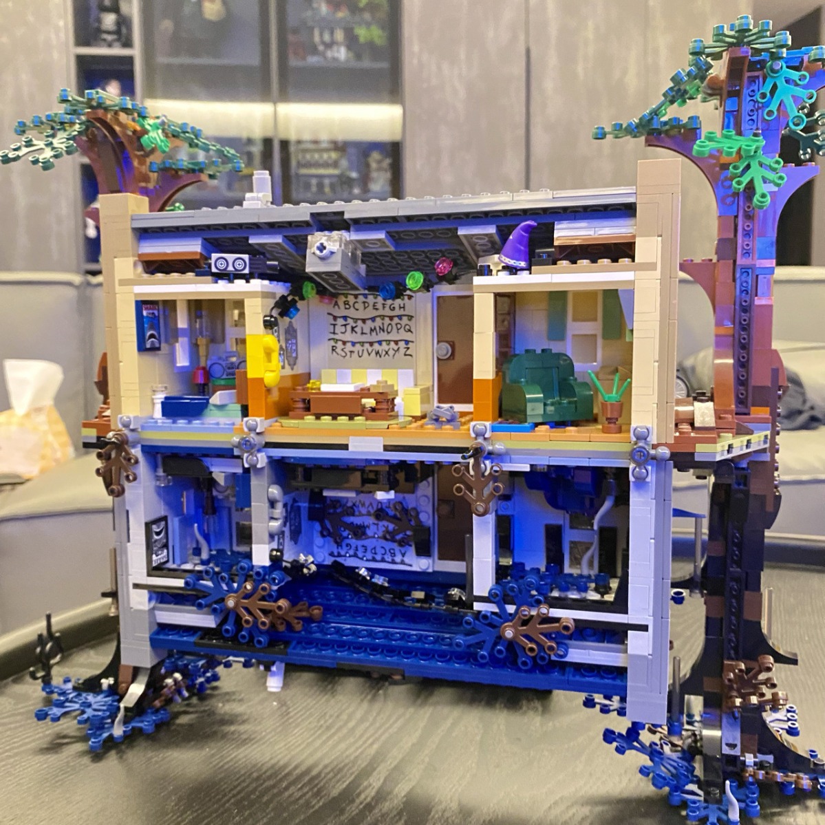 مكعبات بناء نموذج مشهد شوارع ف - مراجعة Retro Gaming Lego وسعره