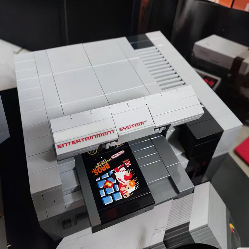 نموذج وحدة تحكم ألعاب تلفزيوني - مراجعة Retro Gaming Lego وسعره