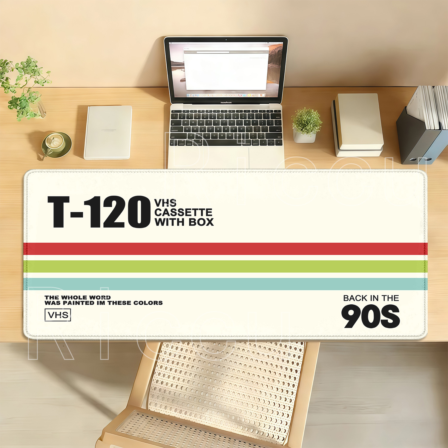 بساط ماوس كبير بتصميم ريترو عل - مراجعة Retro Gaming Desk وسعره